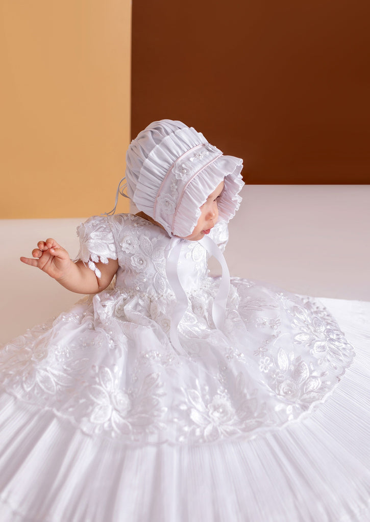 Vestido para bautizo de niña hecho en seda color blanco Burbvus