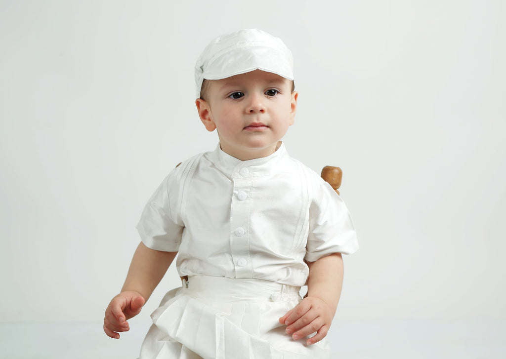 trajecito en seda para niño incluye pantalon camisa y gorrito